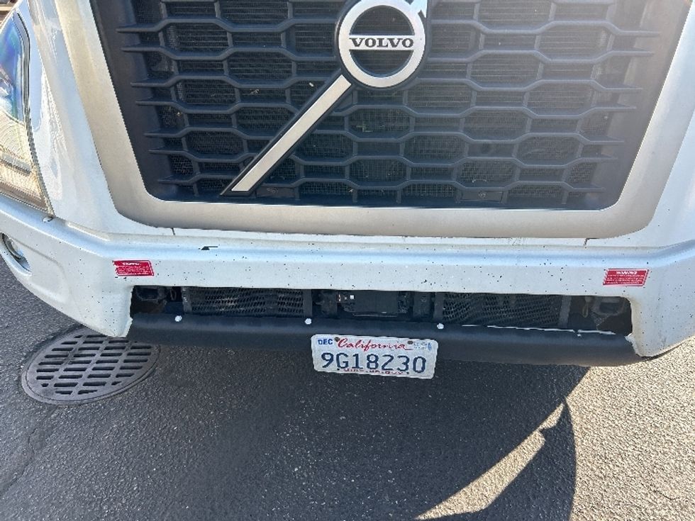 Day Cab Tractor-Heavy Duty Tractors-Volvo-2020-VNR64300-Ceres-CA-548,044\n\t\tmiles-$ 37,250 - Image 20