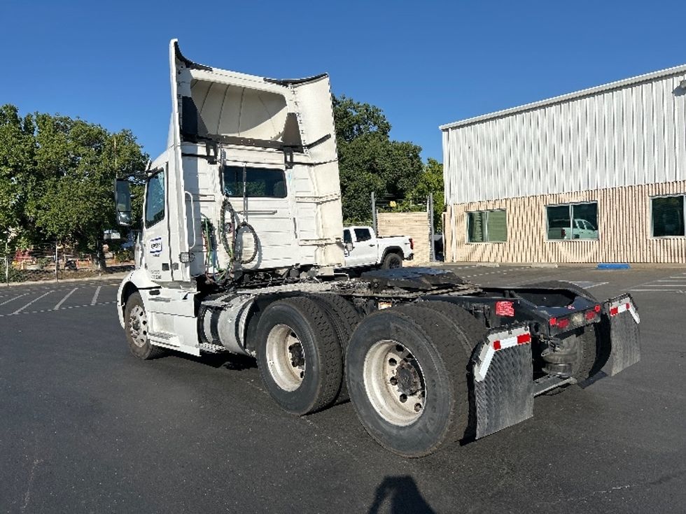 Day Cab Tractor-Heavy Duty Tractors-Volvo-2020-VNR64300-Ceres-CA-548,044\n\t\tmiles-$ 37,250 - Image 5