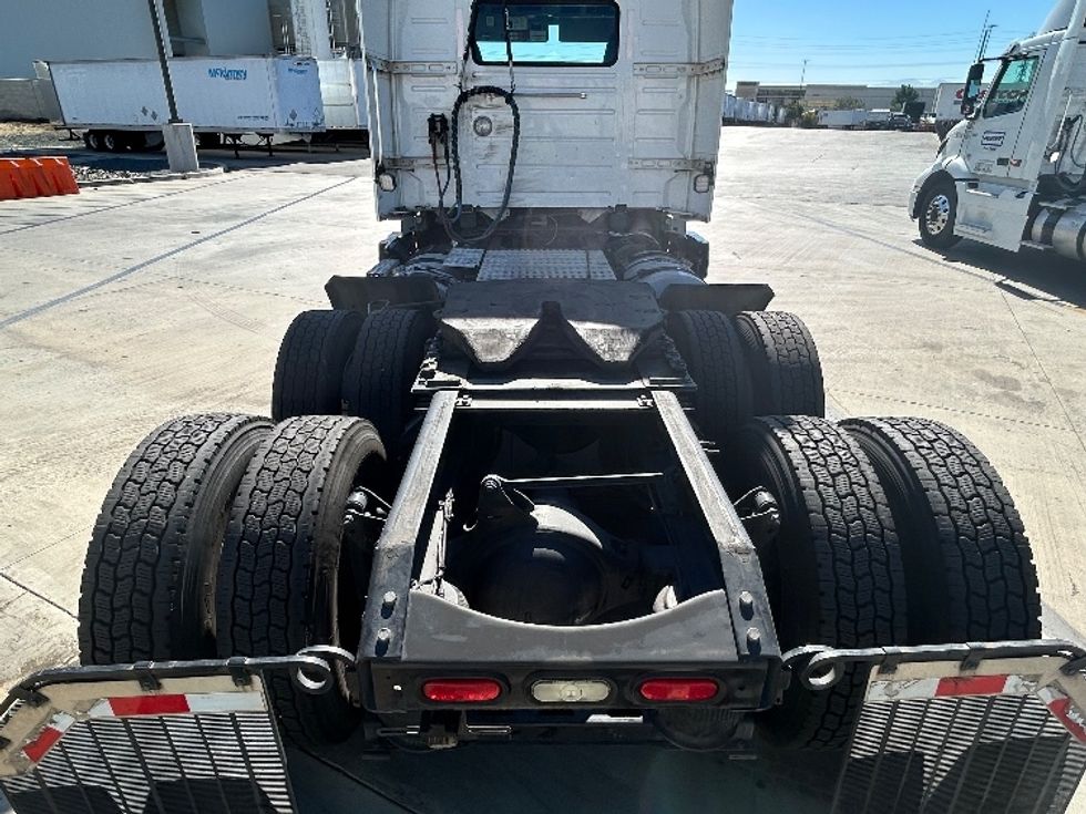 Day Cab Tractor-Heavy Duty Tractors-Volvo-2020-VNR64300-Chino-CA-433,506\n\t\tmiles-$ 57,250 - Image 6