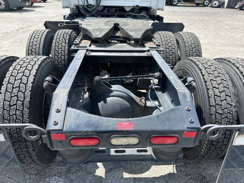 Day Cab Tractor-Heavy Duty Tractors-Volvo-2020-VNR64300-Chino-CA-504,886\n\t\tmiles-$ 51,500 - Image 6