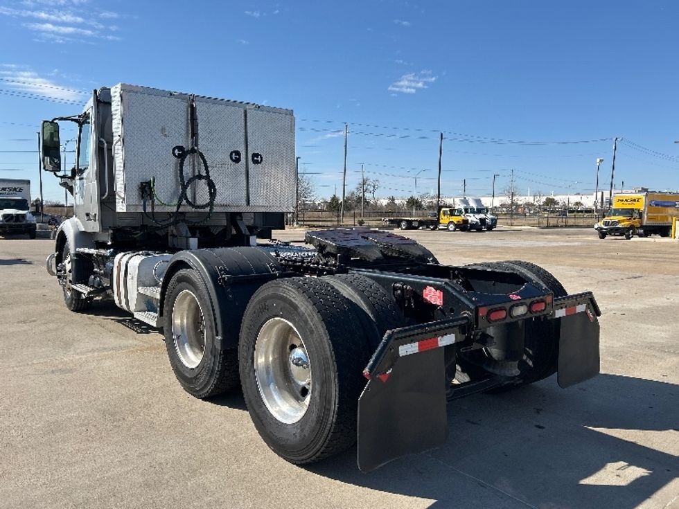 Day Cab Tractor-Heavy Duty Tractors-Volvo-2020-VNR64300-Dallas-TX-436,793\n\t\tmiles-$ 43,750 - Image 5