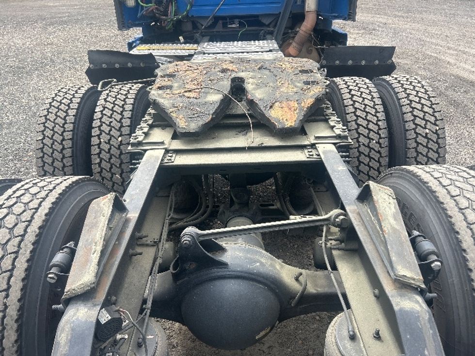 Day Cab Tractor-Heavy Duty Tractors-Volvo-2020-VNR64300-Duluth-GA-319,103\n\t\tmiles-$ 50,500 - Image 6