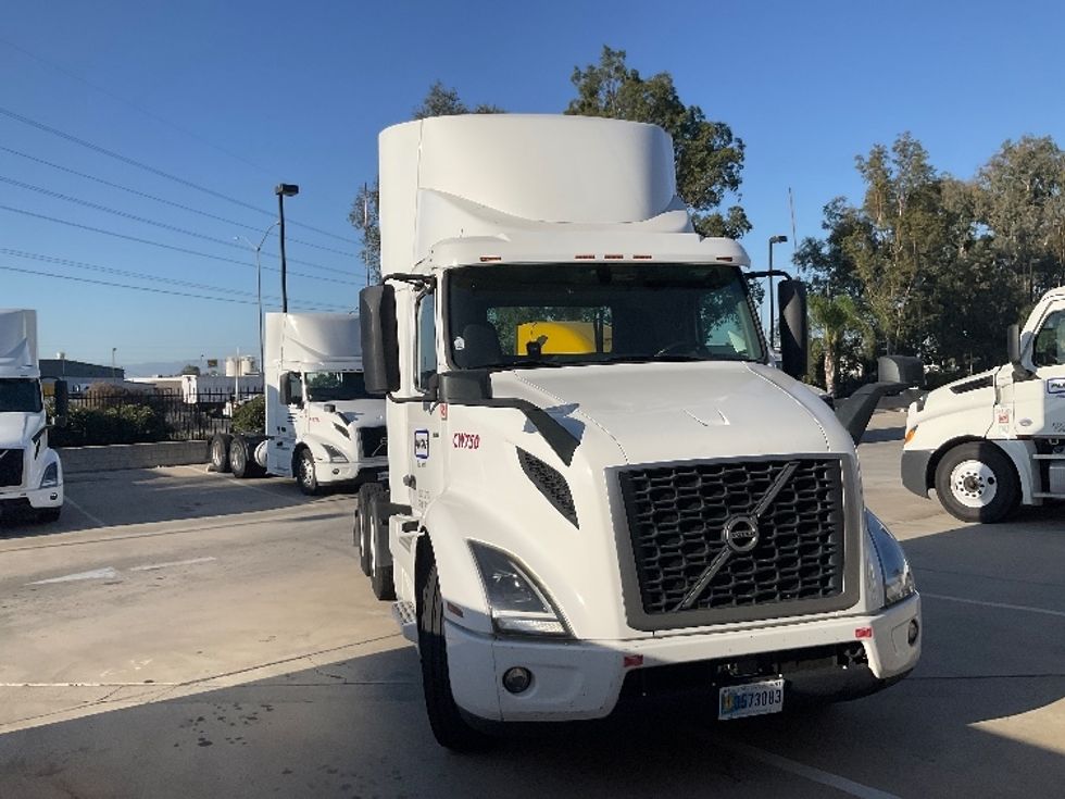 Day Cab Tractor-Heavy Duty Tractors-Volvo-2020-VNR64300-Fontana-CA-460,624\n\t\tmiles-$ 56,250 - Image 1