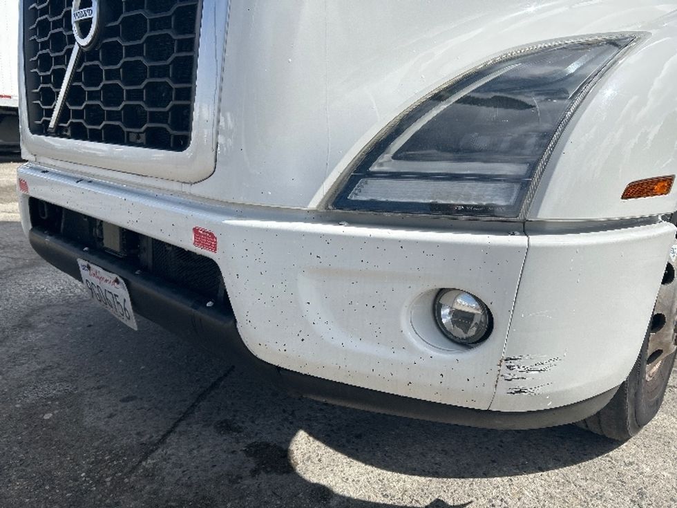 Day Cab Tractor-Heavy Duty Tractors-Volvo-2020-VNR64300-Fontana-CA-499,123\n\t\tmiles-$ 39,750 - Image 18