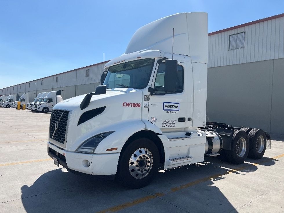 Day Cab Tractor-Heavy Duty Tractors-Volvo-2020-VNR64300-Fontana-CA-520,672\n\t\tmiles-$ 50,000 - Image 3