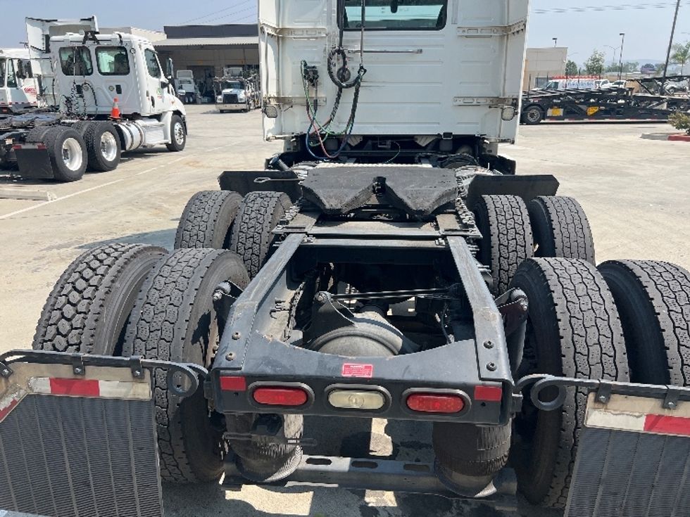 Day Cab Tractor-Heavy Duty Tractors-Volvo-2020-VNR64300-Fontana-CA-523,215\n\t\tmiles-$ 49,750 - Image 6