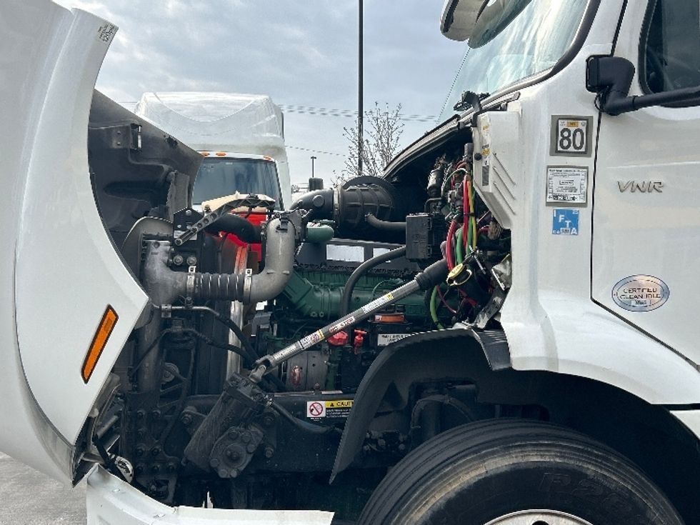 Day Cab Tractor-Heavy Duty Tractors-Volvo-2020-VNR64300-Fontana-CA-546,917\n\t\tmiles-$ 34,500 - Image 16