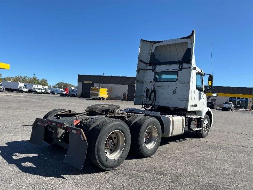 Day Cab Tractor-Heavy Duty Tractors-Volvo-2020-VNR64300-Fredonia-NY-202,610\n\t\tmiles-$ 53,500 - Image 7
