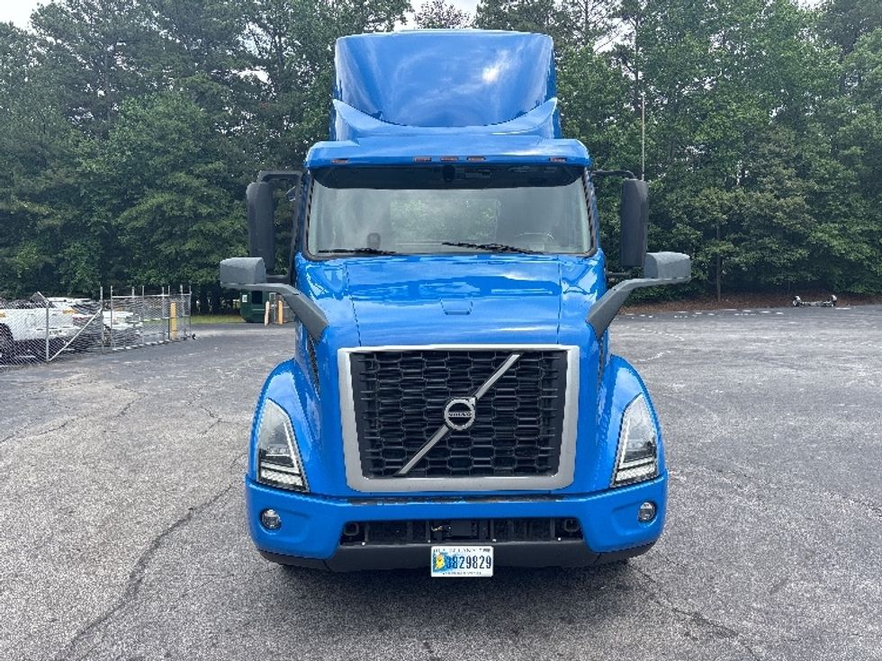 Day Cab Tractor-Heavy Duty Tractors-Volvo-2020-VNR64300-Gainesville-GA-350,358\n\t\tmiles-$ 47,500 - Image 2