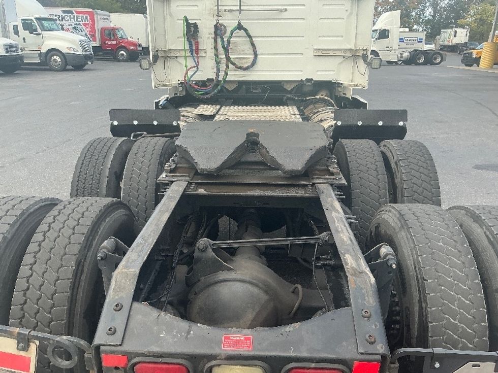 Day Cab Tractor-Heavy Duty Tractors-Volvo-2020-VNR64300-Harrisburg-PA-485,336\n\t\tmiles-$ 36,250 - Image 6