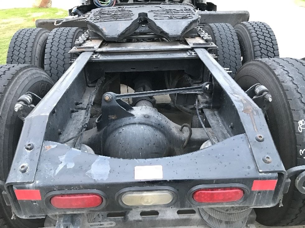 Day Cab Tractor-Heavy Duty Tractors-Volvo-2020-VNR64300-Houston-TX-542,148\n\t\tmiles-$ 46,250 - Image 6