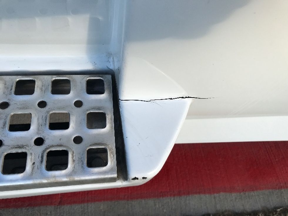 Day Cab Tractor-Heavy Duty Tractors-Volvo-2020-VNR64300-Katy-TX-516,894\n\t\tmiles-$ 51,750 - Image 17