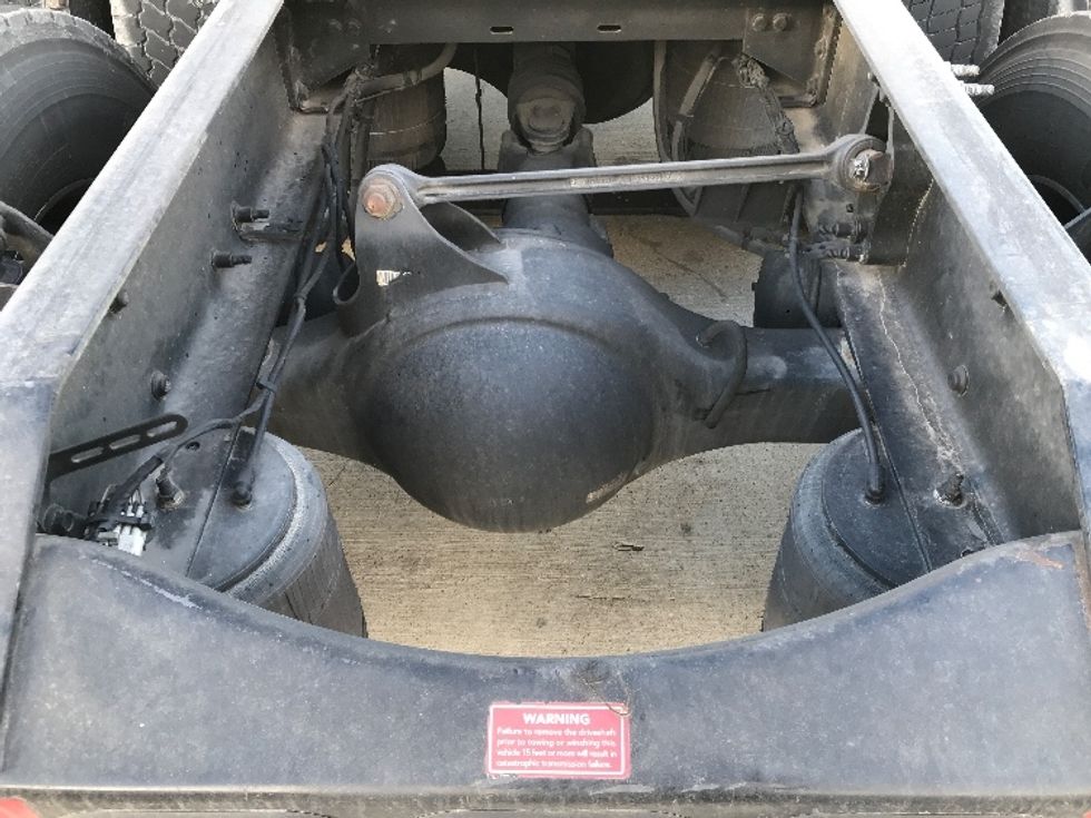 Day Cab Tractor-Heavy Duty Tractors-Volvo-2020-VNR64300-Katy-TX-516,894\n\t\tmiles-$ 51,750 - Image 6