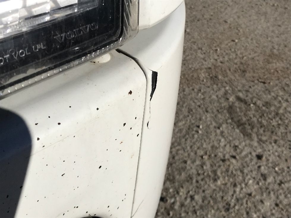 Day Cab Tractor-Heavy Duty Tractors-Volvo-2020-VNR64300-Katy-TX-519,174\n\t\tmiles-$ 51,500 - Image 17