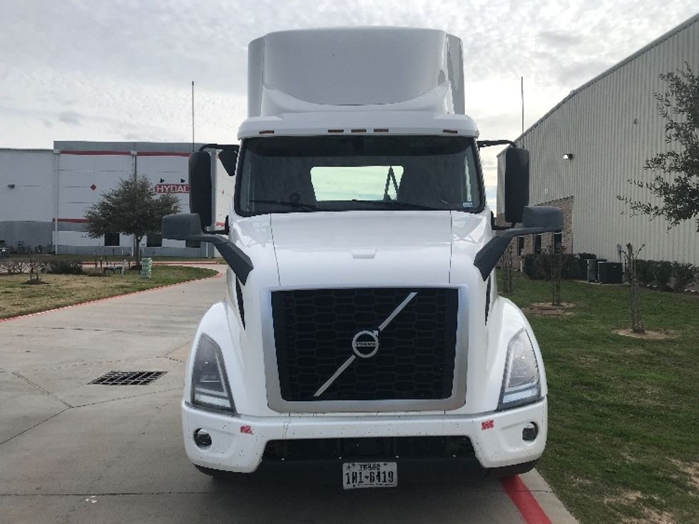 Day Cab Tractor-Heavy Duty Tractors-Volvo-2020-VNR64300-Katy-TX-519,174\n\t\tmiles-$ 51,500 - Image 2
