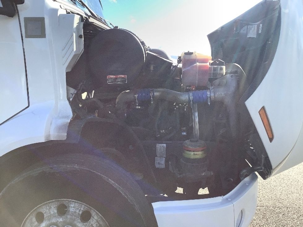 Day Cab Tractor-Heavy Duty Tractors-Volvo-2020-VNR64300-Lacey-WA-393,251\n\t\tmiles-$ 45,250 - Image 15