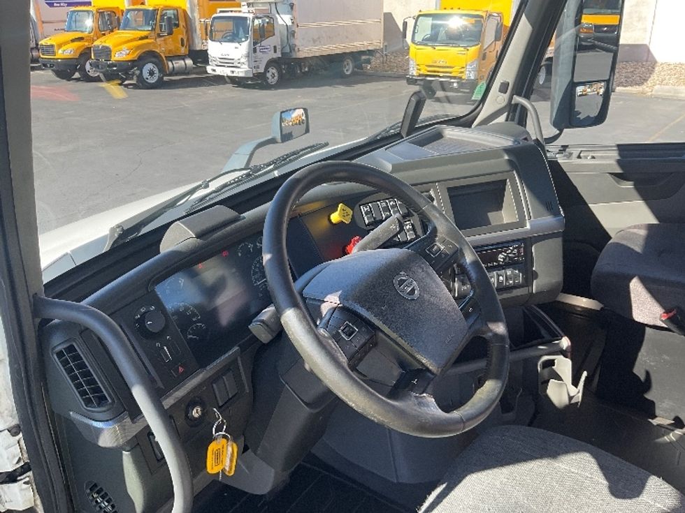 Day Cab Tractor-Heavy Duty Tractors-Volvo-2020-VNR64300-Las Vegas-NV-542,000\n\t\tmiles-$ 37,750 - Image 10