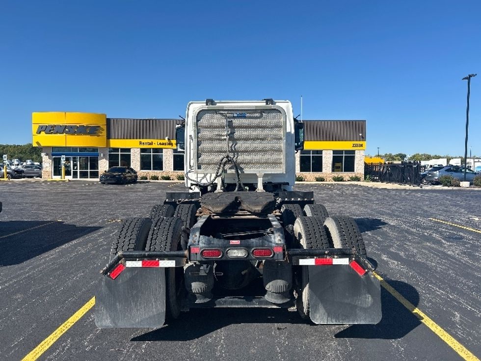 Day Cab Tractor-Heavy Duty Tractors-Volvo-2020-VNR64300-Melrose Park-IL-170,813\n\t\tmiles-$ 49,000 - Image 6