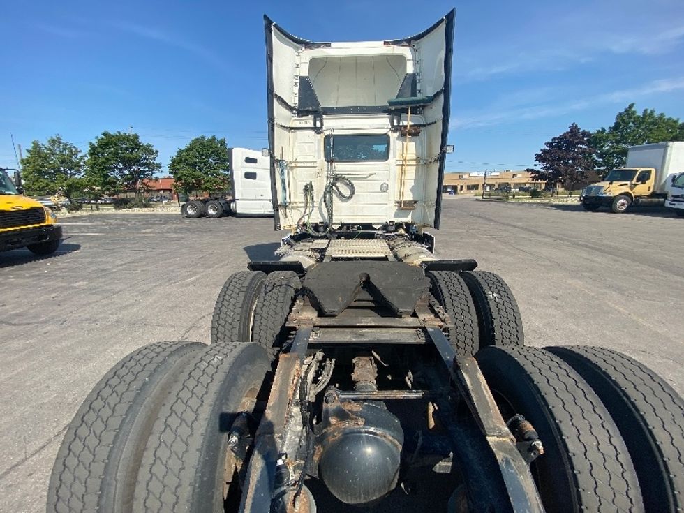 Day Cab Tractor-Heavy Duty Tractors-Volvo-2020-VNR64300-Mississauga-ON-654,779\n\t\tkm-$ 61,000 - Image 6