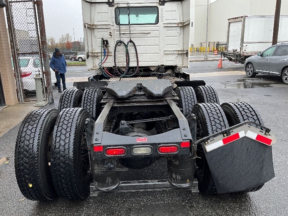 Day Cab Tractor-Heavy Duty Tractors-Volvo-2020-VNR64300-North Bergen-NJ-464,538\n\t\tmiles-$ 38,000 - Image 6