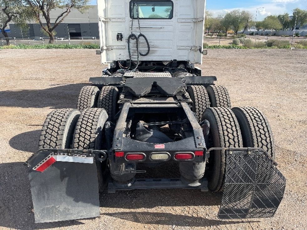 Day Cab Tractor-Heavy Duty Tractors-Volvo-2020-VNR64300-Phoenix-AZ-457,239\n\t\tmiles-$ 42,750 - Image 6