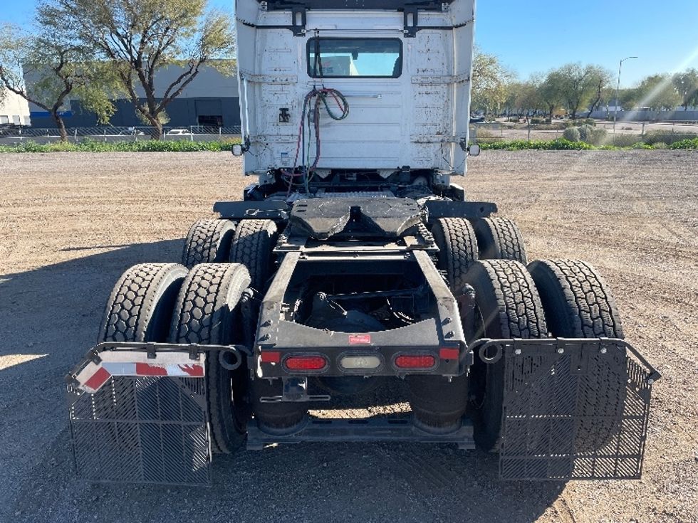 Day Cab Tractor-Heavy Duty Tractors-Volvo-2020-VNR64300-Phoenix-AZ-492,365\n\t\tmiles-$ 40,750 - Image 6