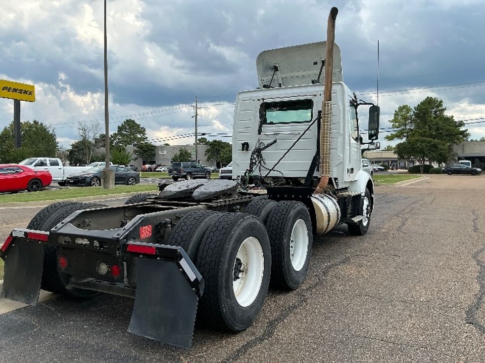 Day Cab Tractor-Heavy Duty Tractors-Volvo-2020-VNR64300-Richland-MS-208,968\n\t\tmiles-$ 60,000 - Image 7