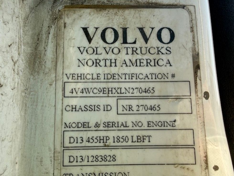 Day Cab Tractor-Heavy Duty Tractors-Volvo-2020-VNR64300-Rocky View County-AB-1,088,925\n\t\tkm-$ 37,750 - Image 17