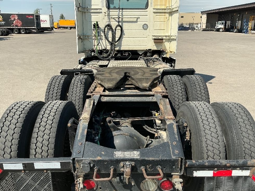 Day Cab Tractor-Heavy Duty Tractors-Volvo-2020-VNR64300-Rocky View County-AB-1,088,925\n\t\tkm-$ 37,750 - Image 6