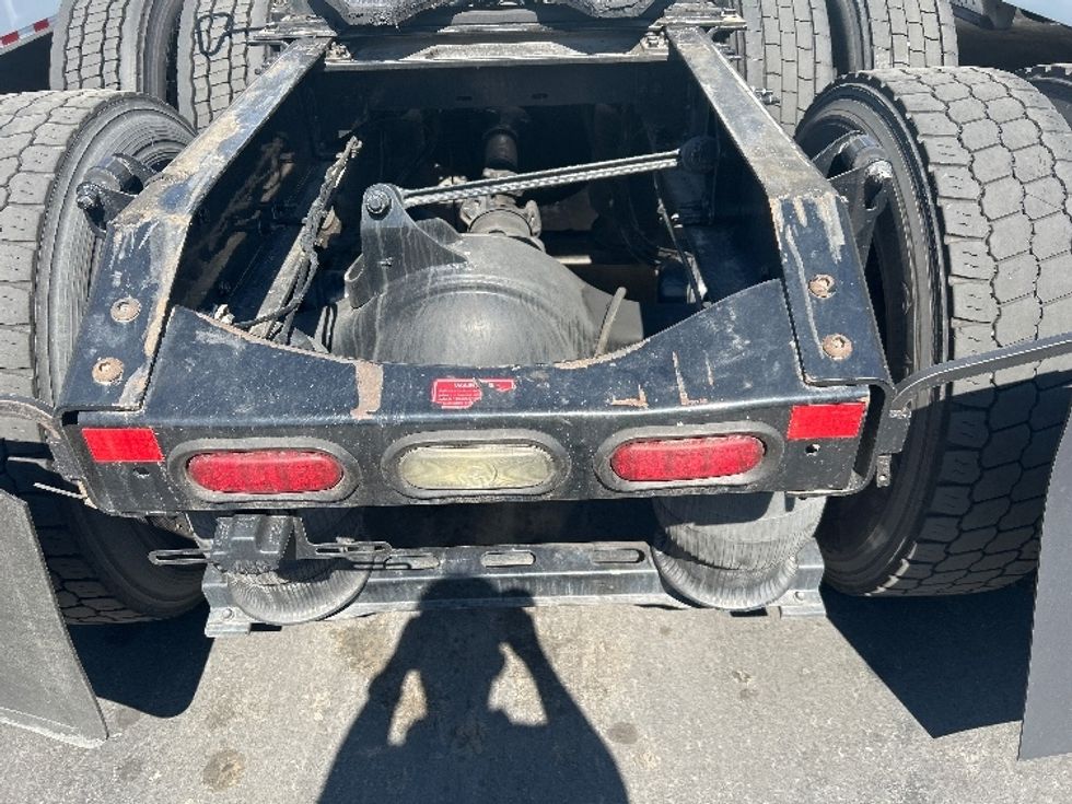 Day Cab Tractor-Heavy Duty Tractors-Volvo-2020-VNR64300-Sacramento-CA-517,949\n\t\tmiles-$ 36,250 - Image 18