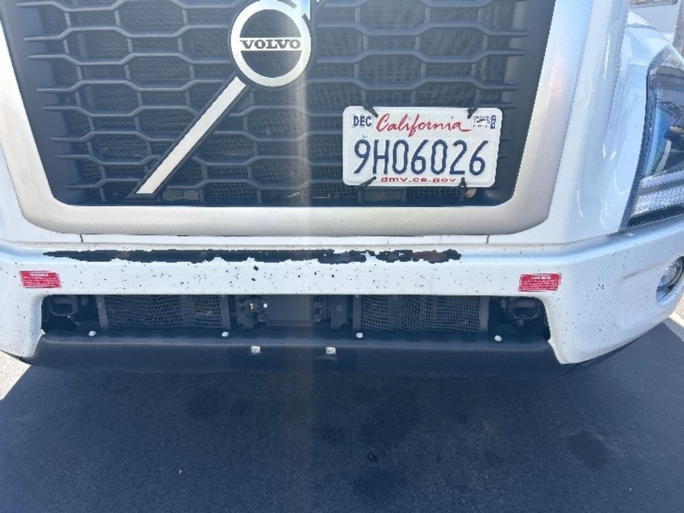 Day Cab Tractor-Heavy Duty Tractors-Volvo-2020-VNR64300-Sacramento-CA-517,949\n\t\tmiles-$ 36,250 - Image 20