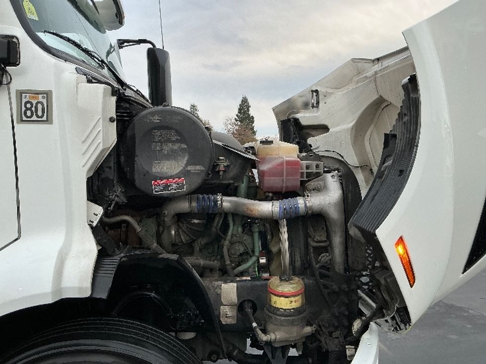 Day Cab Tractor-Heavy Duty Tractors-Volvo-2020-VNR64300-Sacramento-CA-522,860\n\t\tmiles-$ 36,500 - Image 15