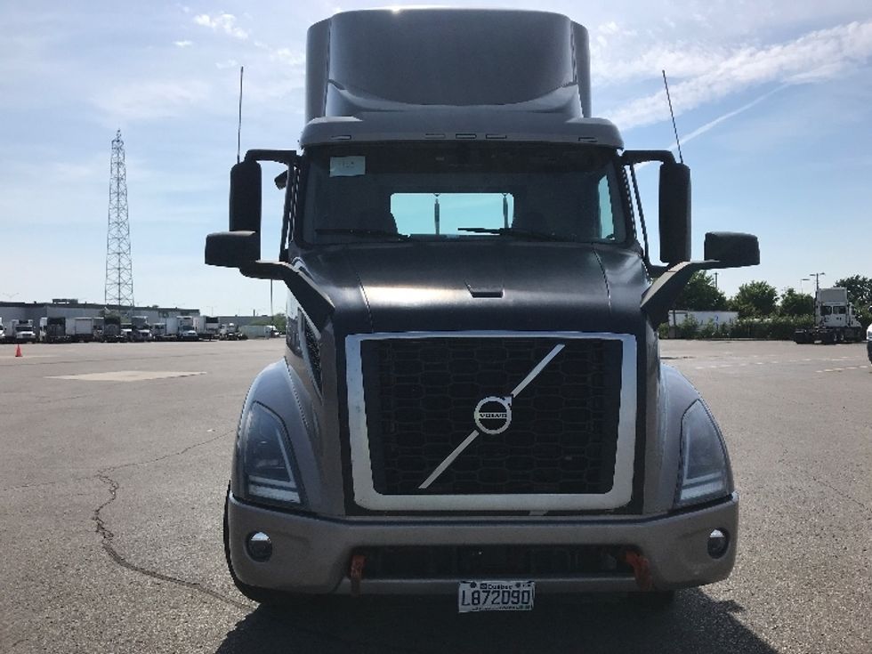 Day Cab Tractor-Heavy Duty Tractors-Volvo-2020-VNR64300-Saint Laurent-PQ-505,399\n\t\tkm-$ 66,500 - Image 2