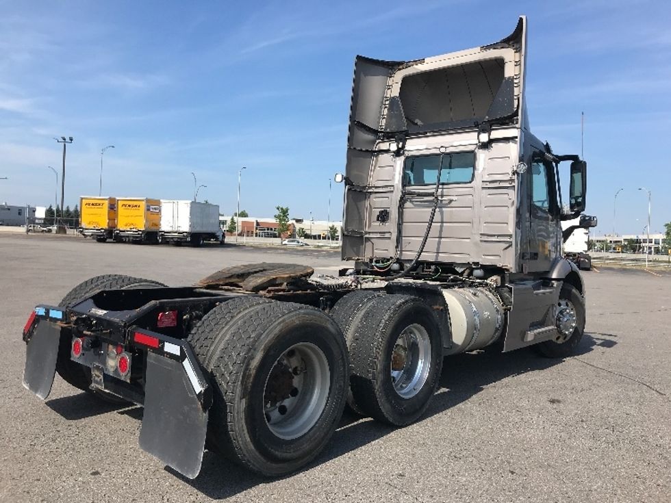 Day Cab Tractor-Heavy Duty Tractors-Volvo-2020-VNR64300-Saint Laurent-PQ-505,399\n\t\tkm-$ 66,500 - Image 7
