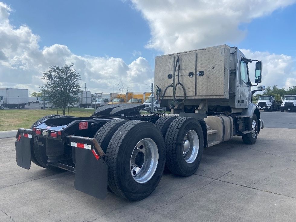 Day Cab Tractor-Heavy Duty Tractors-Volvo-2020-VNR64300-San Antonio-TX-426,345\n\t\tmiles-$ 43,500 - Image 7