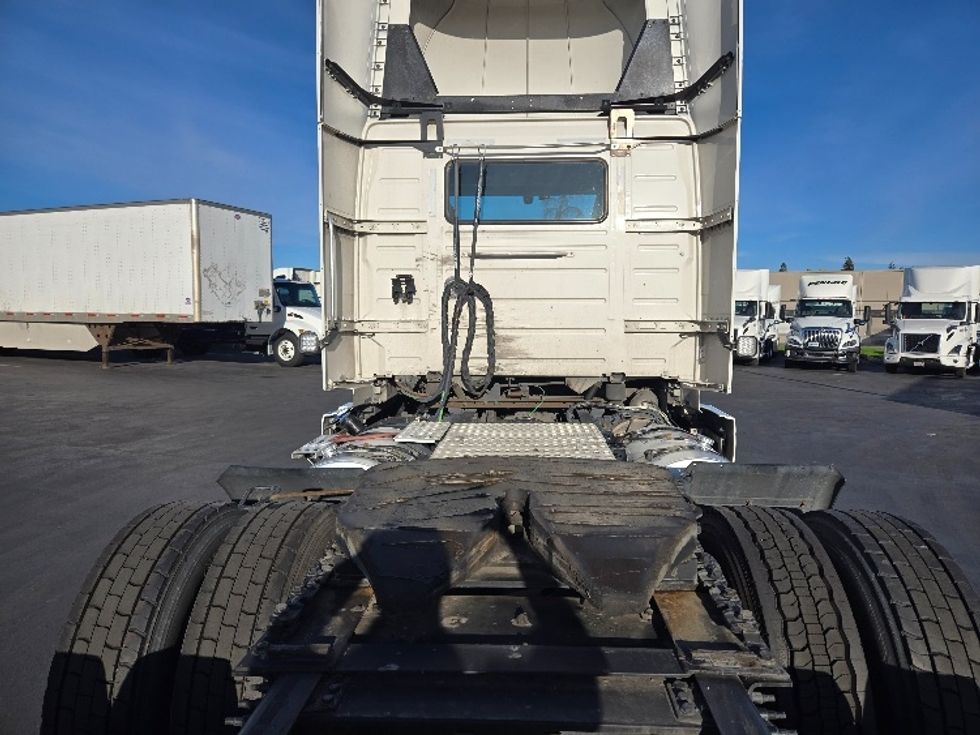 Day Cab Tractor-Heavy Duty Tractors-Volvo-2020-VNR64300-Stockton-CA-516,482\n\t\tmiles-$ 52,000 - Image 6