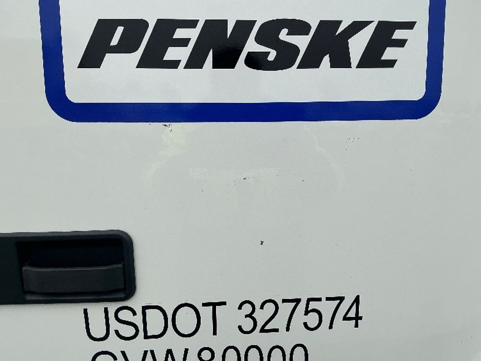 Day Cab Tractor-Heavy Duty Tractors-Volvo-2020-VNR64300-Stockton-CA-555,369\n\t\tmiles-$ 34,750 - Image 20