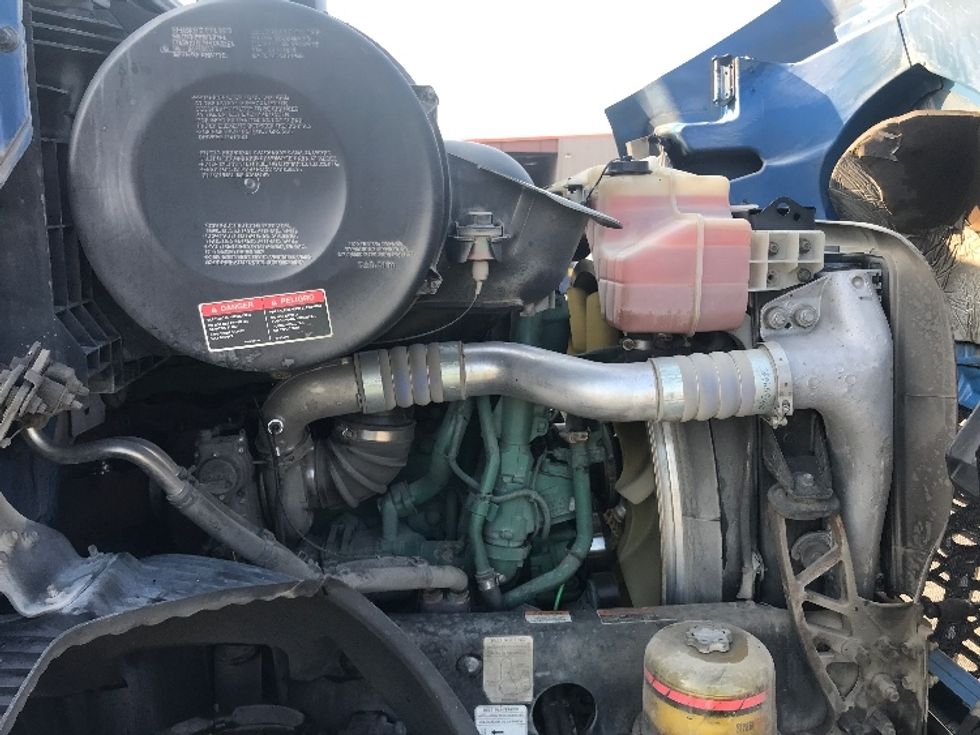 Day Cab Tractor-Heavy Duty Tractors-Volvo-2020-VNR64300-Tampa-FL-534,105\n\t\tmiles-$ 35,250 - Image 15