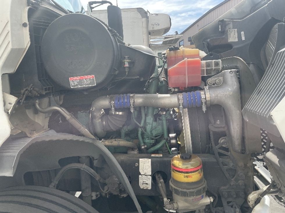 Day Cab Tractor-Heavy Duty Tractors-Volvo-2020-VNR64300-Torrance-CA-457,172\n\t\tmiles-$ 56,500 - Image 15