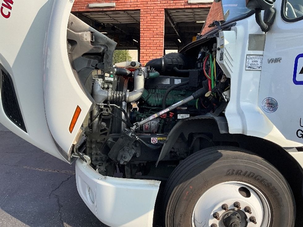 Day Cab Tractor-Heavy Duty Tractors-Volvo-2020-VNR64300-Torrance-CA-458,157\n\t\tmiles-$ 55,000 - Image 16