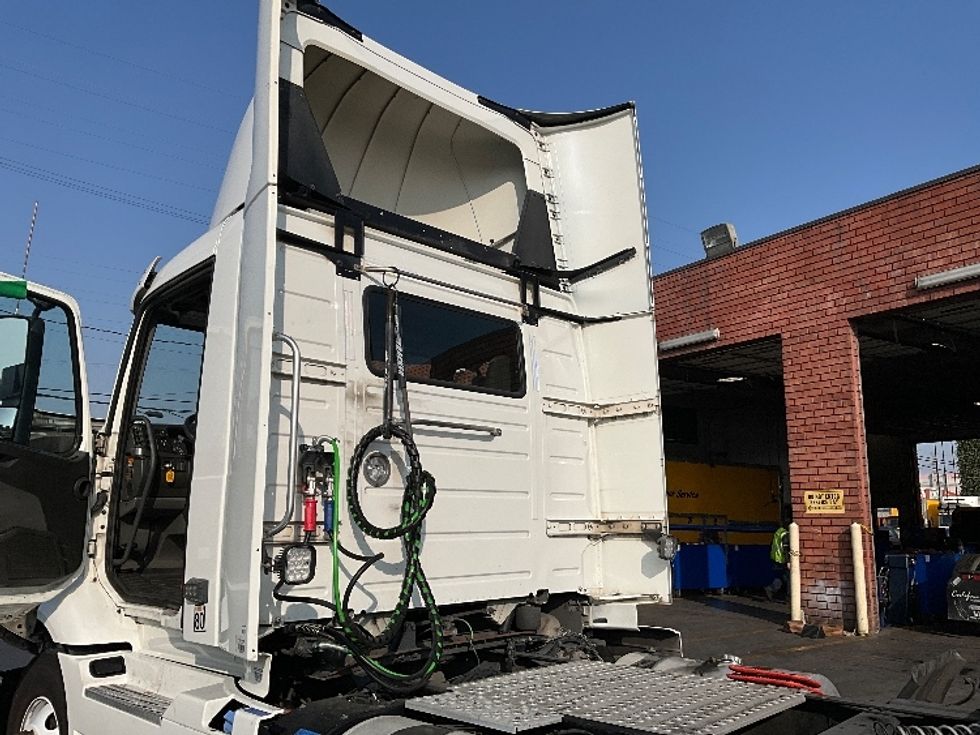 Day Cab Tractor-Heavy Duty Tractors-Volvo-2020-VNR64300-Torrance-CA-458,157\n\t\tmiles-$ 55,000 - Image 18