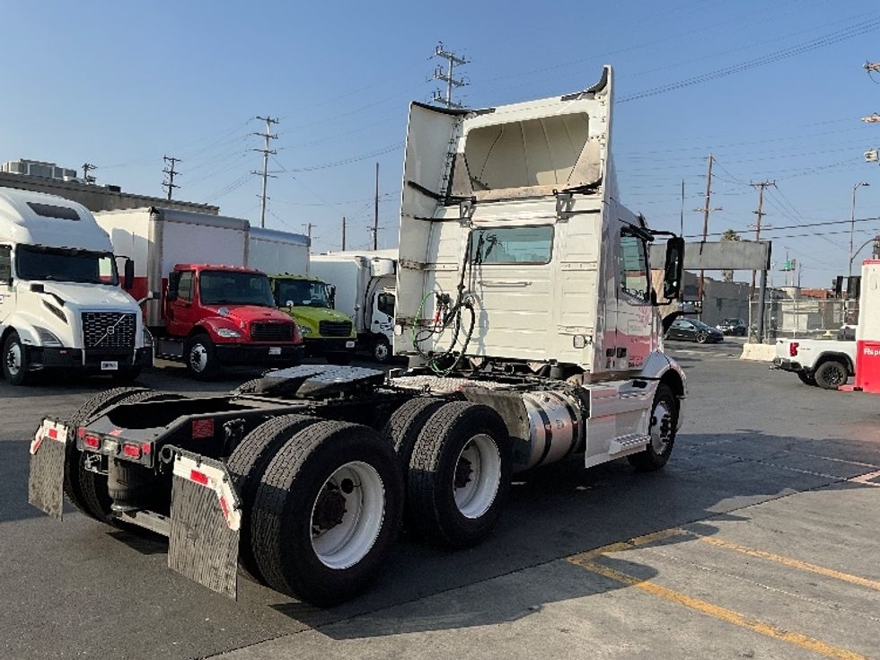 Day Cab Tractor-Heavy Duty Tractors-Volvo-2020-VNR64300-Torrance-CA-458,157\n\t\tmiles-$ 55,000 - Image 7