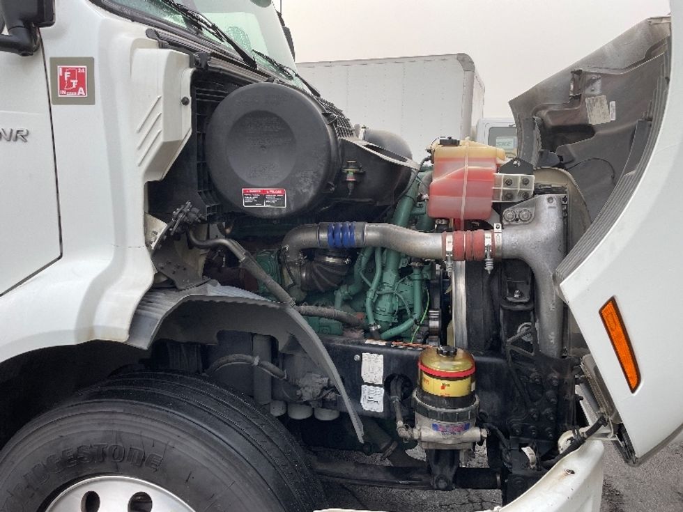 Day Cab Tractor-Heavy Duty Tractors-Volvo-2020-VNR64300-Torrance-CA-505,142\n\t\tmiles-$ 51,500 - Image 15