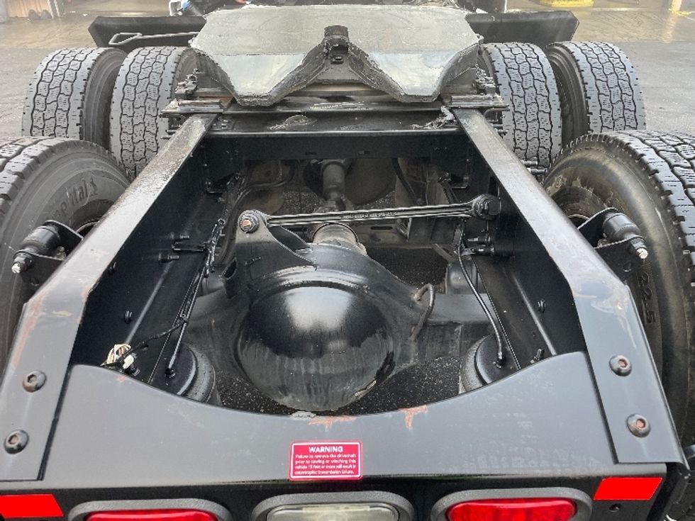 Day Cab Tractor-Heavy Duty Tractors-Volvo-2020-VNR64300-Torrance-CA-505,142\n\t\tmiles-$ 51,500 - Image 6