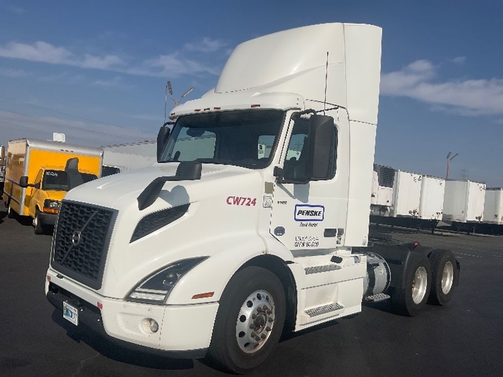 Day Cab Tractor-Heavy Duty Tractors-Volvo-2020-VNR64300-Torrance-CA-505,487\n\t\tmiles-$ 46,750 - Image 3