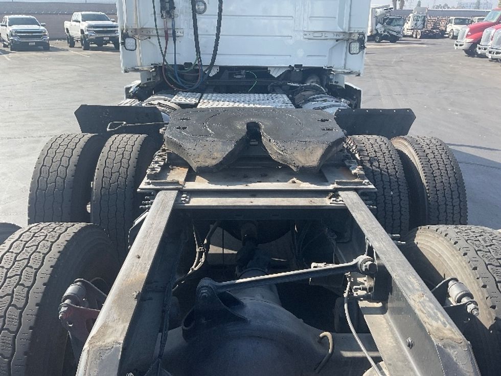 Day Cab Tractor-Heavy Duty Tractors-Volvo-2020-VNR64300-Torrance-CA-505,487\n\t\tmiles-$ 46,750 - Image 6