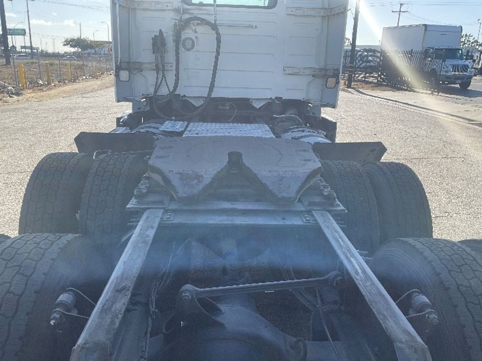 Day Cab Tractor-Heavy Duty Tractors-Volvo-2020-VNR64300-Torrance-CA-517,808\n\t\tmiles-$ 37,500 - Image 6