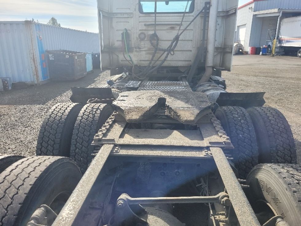 Day Cab Tractor-Heavy Duty Tractors-Volvo-2020-VNR64300-Tumwater-WA-261,018\n\t\tmiles-$ 50,500 - Image 6
