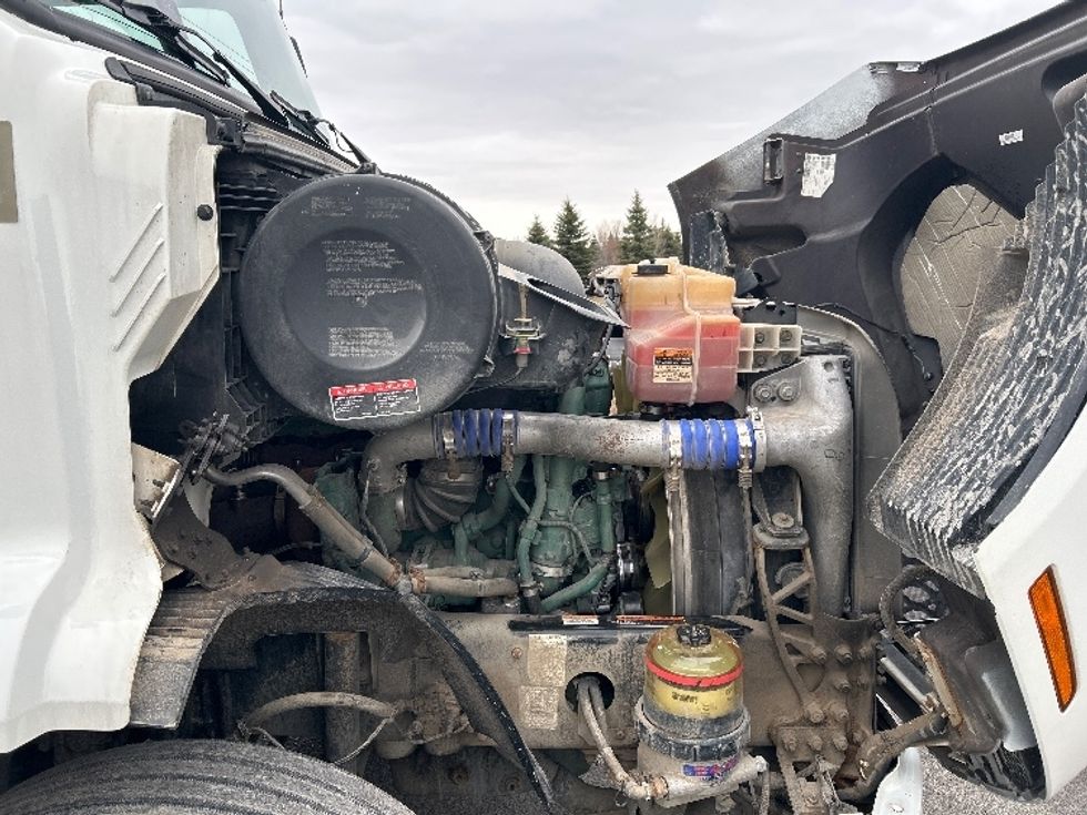 Day Cab Tractor-Heavy Duty Tractors-Volvo-2020-VNR64300-Watertown-NY-389,522\n\t\tmiles-$ 40,250 - Image 15