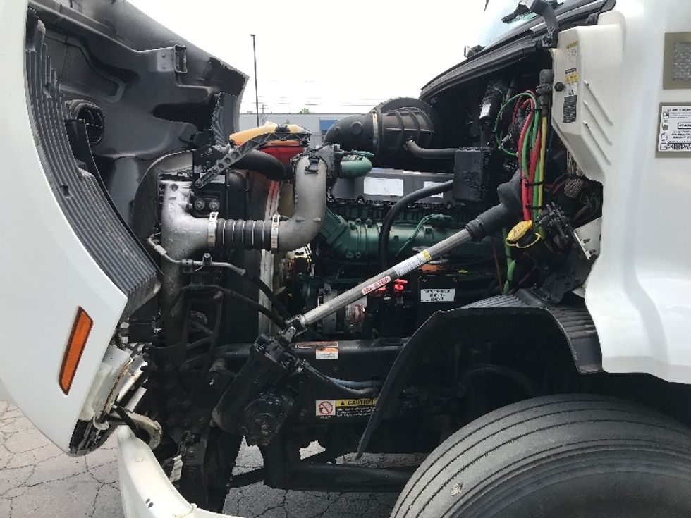 Day Cab Tractor-Heavy Duty Tractors-Volvo-2020-VNR64300-Watertown-NY-434,071\n\t\tmiles-$ 41,000 - Image 15